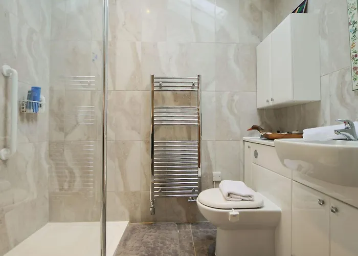 Musthay Mews Tockington * Bristol