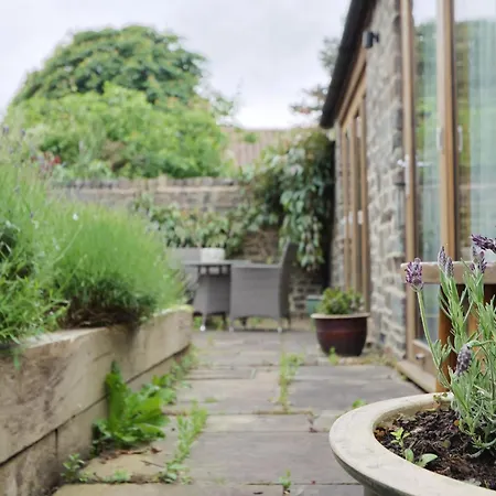 Musthay Mews Tockington Holiday home *