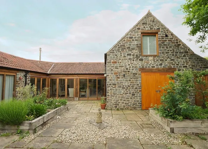 Musthay Mews Tockington