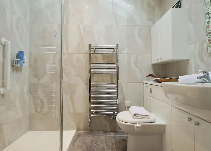 Musthay Mews Tockington * 布里斯托